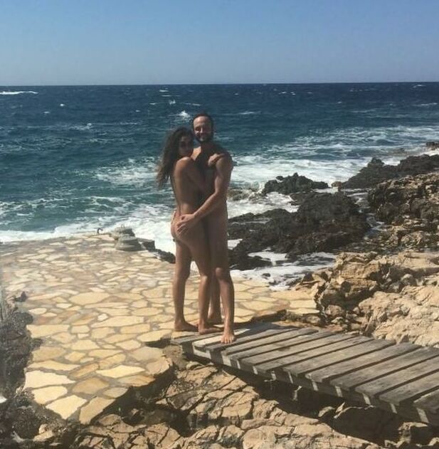 Anna Herrin private vacation pics aug