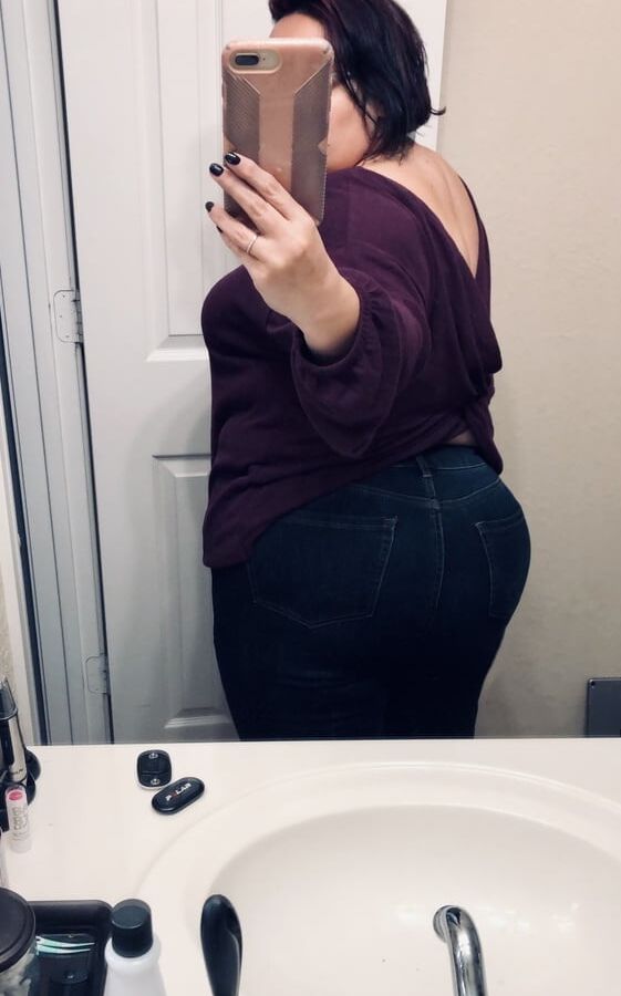 Giant Ass Big Tits BBW Loves The Attention
