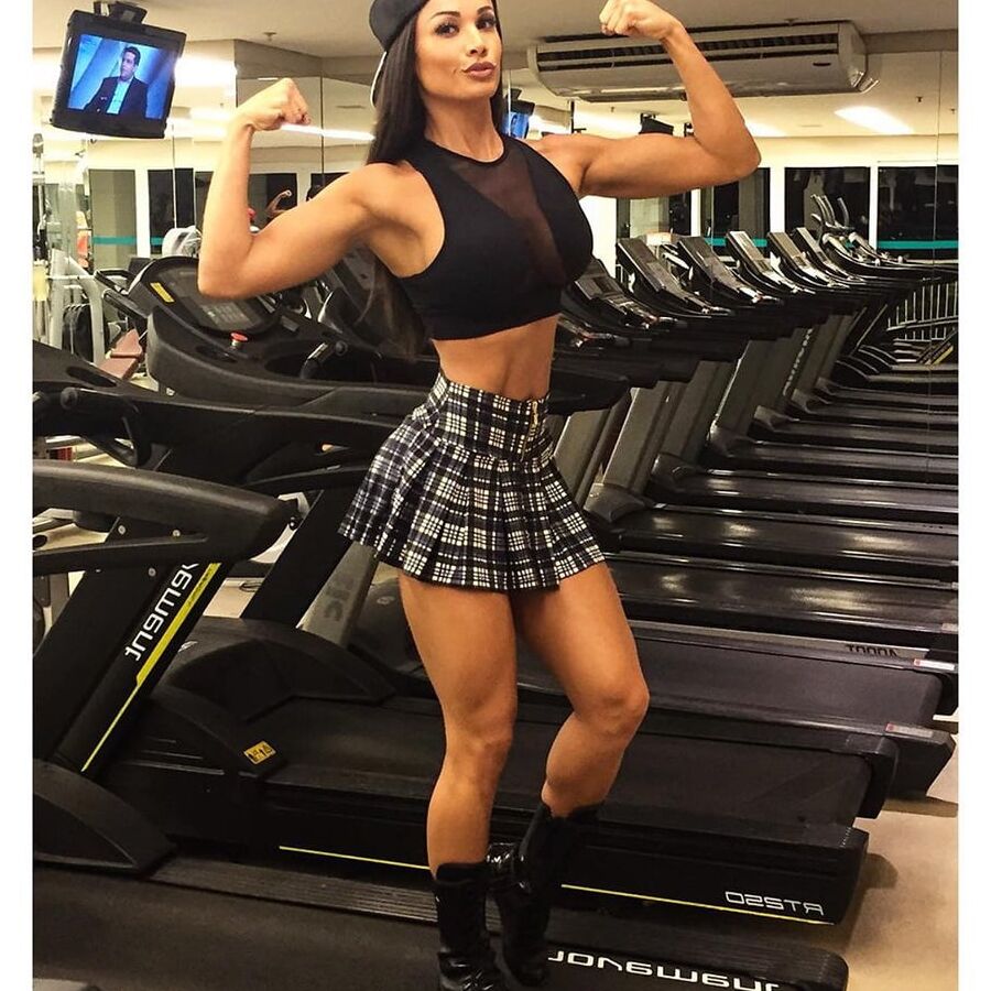 FleXXX - Fernanda Davila