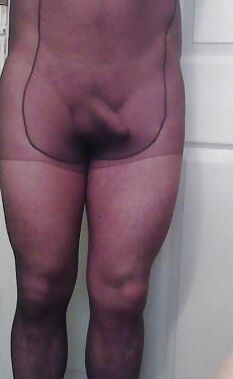 My girlfriend wearing denier black tights pantyhose