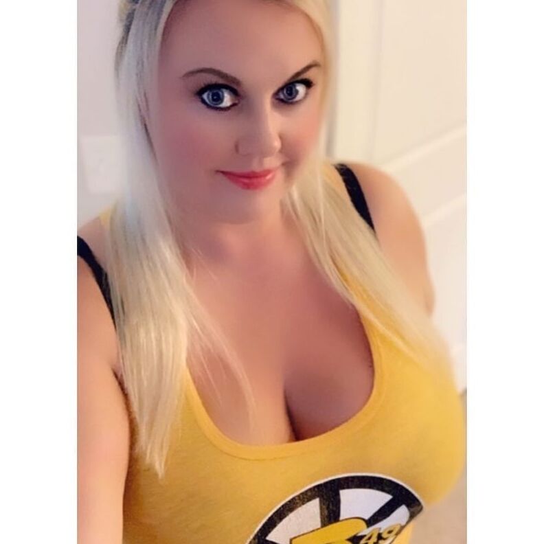 Fat blonde for comnents
