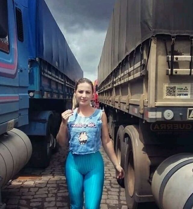 Aline Caminhoneira