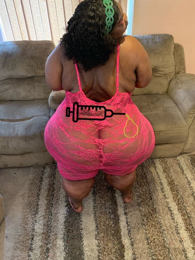 Big Black Pear