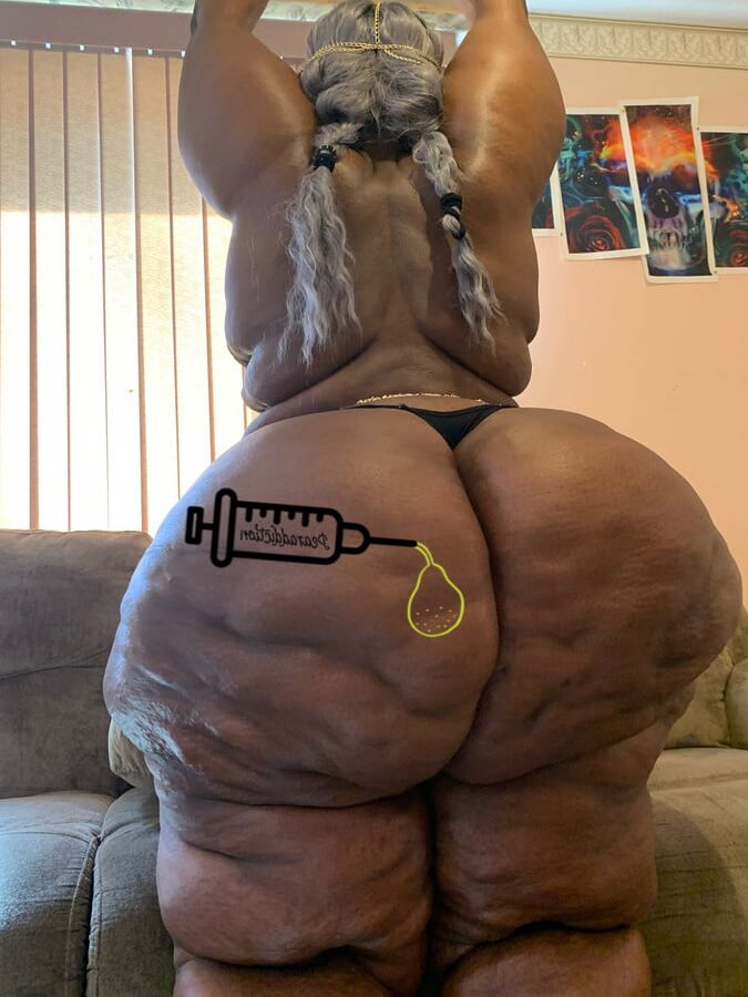 Big Black Pear