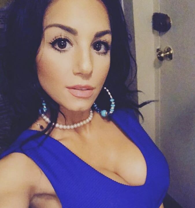 Big Tits Girl And MILF Selling Her Bombshell Bras