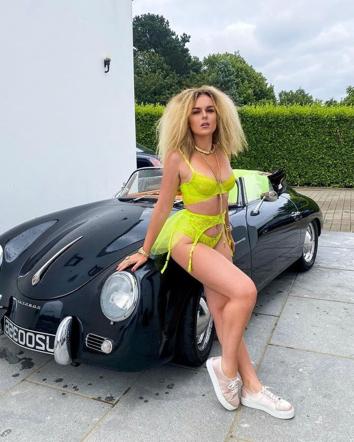 Crimped Hair Beauty Tallia Storm