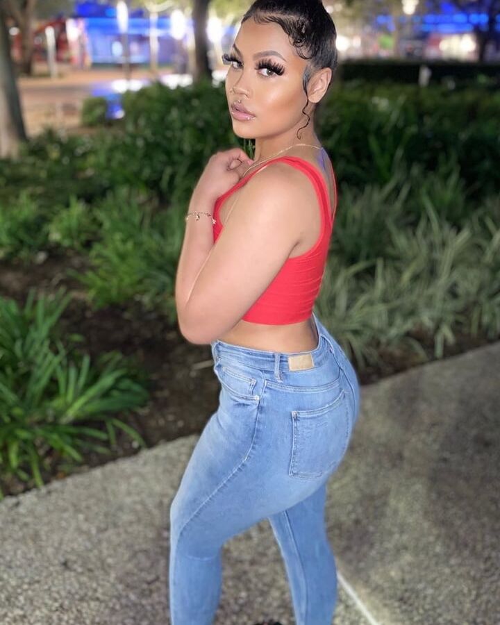Vicky Flores - Sexy Latina With Big Booty
