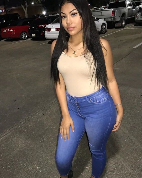 Vicky Flores - Sexy Latina With Big Booty