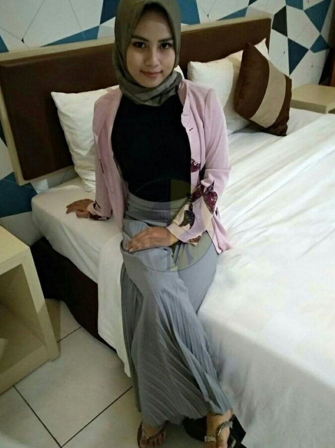 Haslinda : Hot Malay Naked Big Boobs Fuck