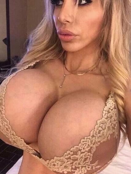 Danielle Derek