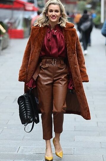 Female Celebrity Boots &amp; Leather - Ashley Roberts