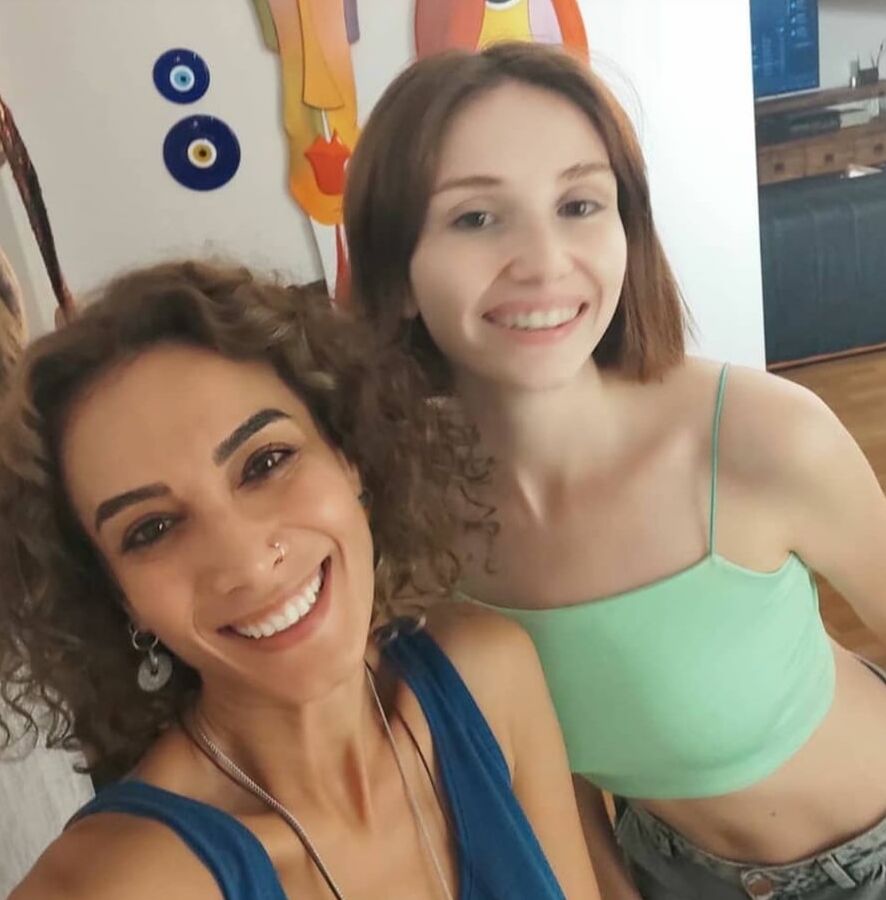 Sexy Turk Sevilay&;i Kimler Sikti?