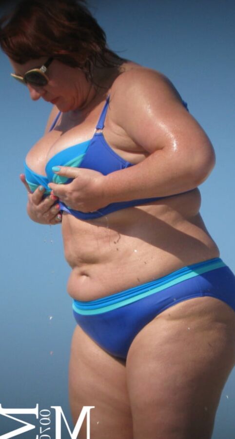 BIg Tits, Huge Tits, Macromastia (From The Beach)
