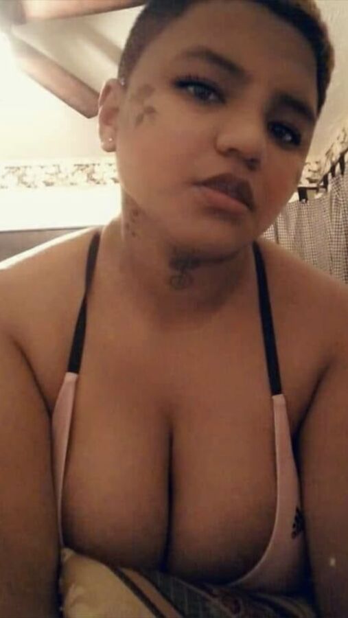 Love and suck my tits