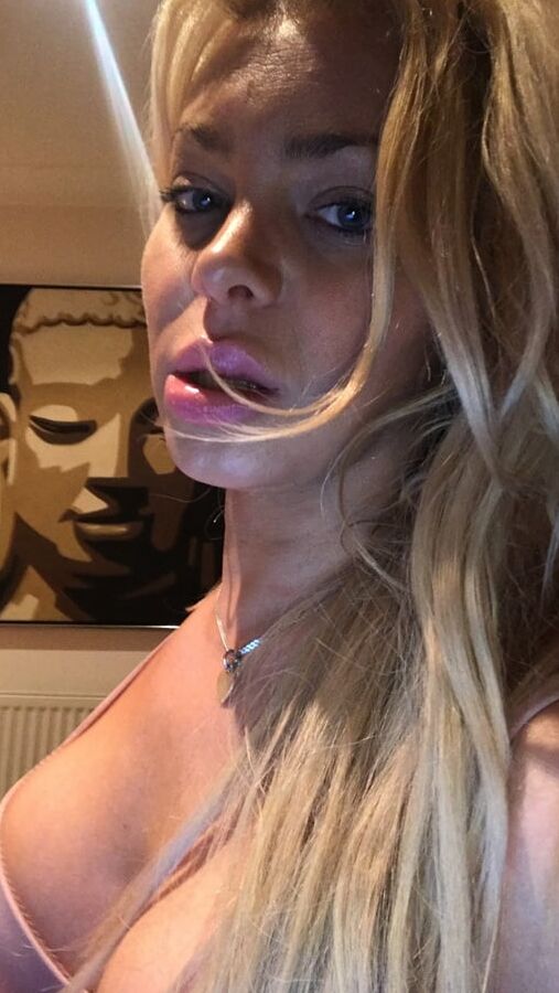 Sexy as fuck Chav Slut