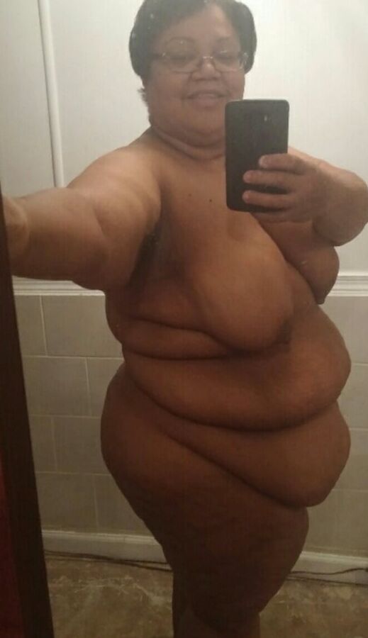 GRANNY PUTTING IN WORK VOL.
