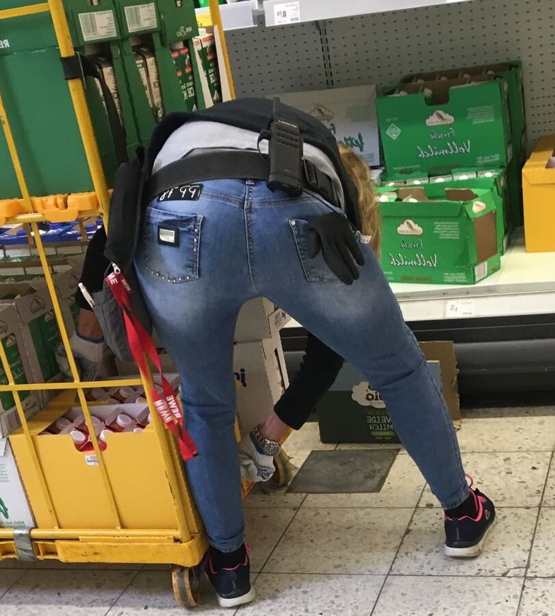 Ass in Jeans