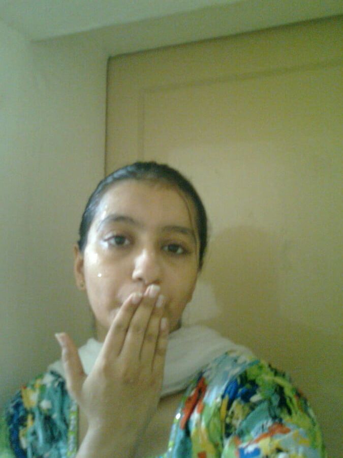 Mano Amna