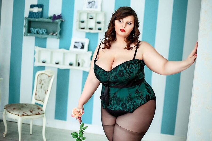 Russian BBW Model