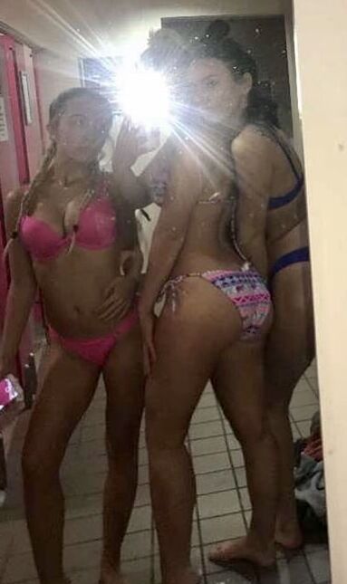 Hot Blonde Babe: Chloe