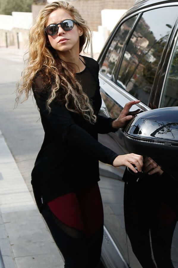 shakira out and about