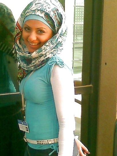hijab sexy hoe!
