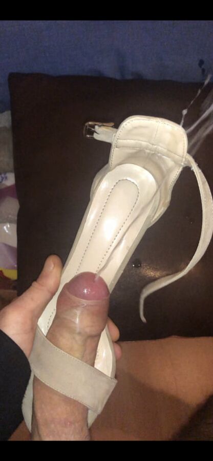 Fuck and cum on girlfriend Heels