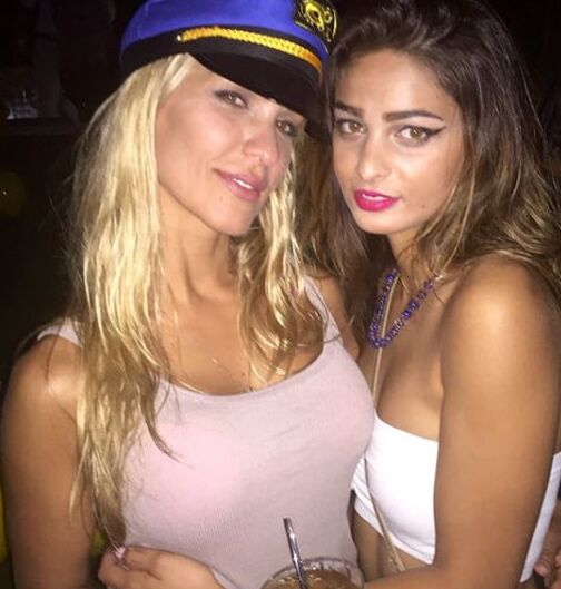 HOT Mom And Two daughters From Chicago