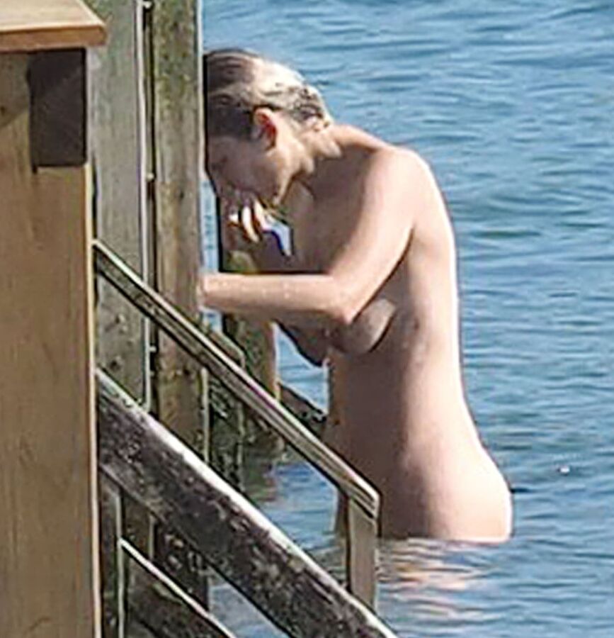Marion Cotillard Nudist CMNF