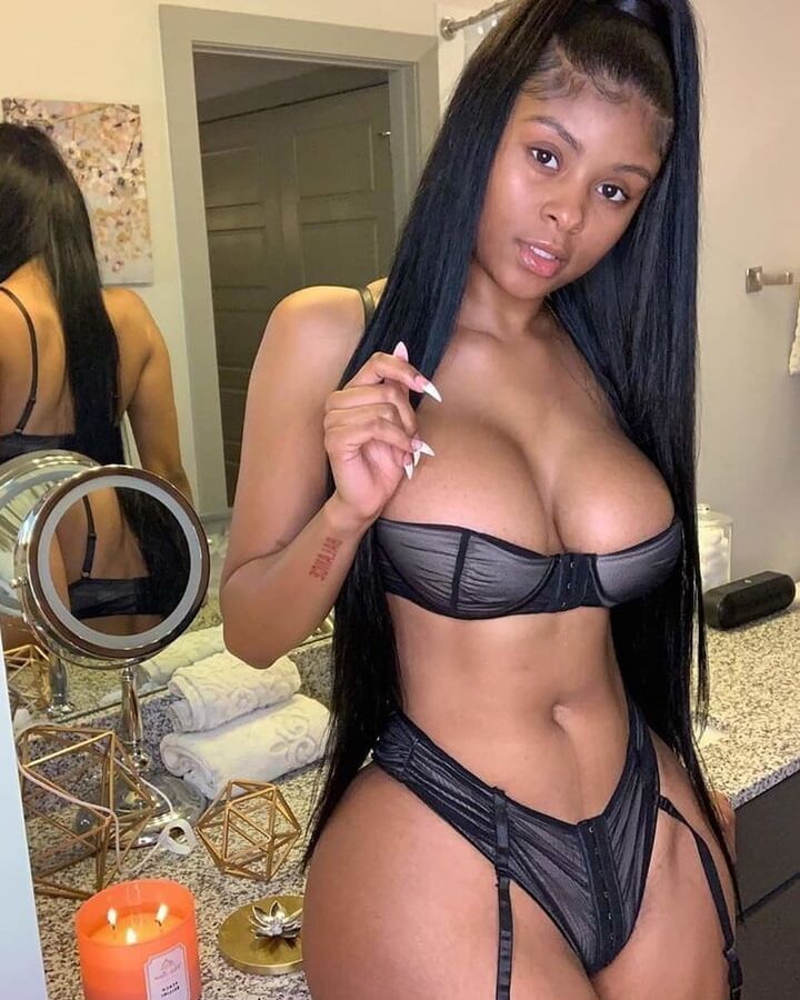 Huge Boob Amateurs