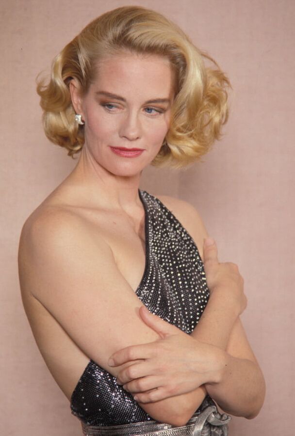 Celebrity Hot - Cybill Shepard