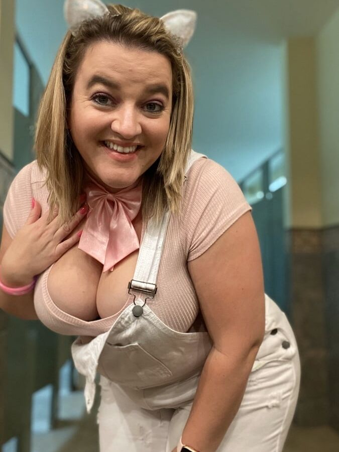 Sexy hot wifes