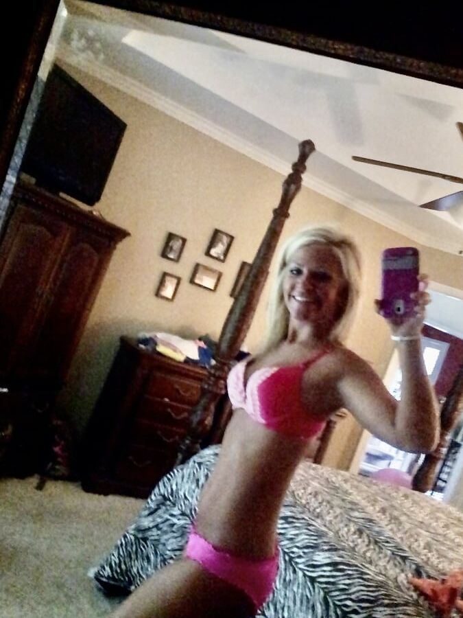 Sexy And Fit MILF Brit Shows Slim Body And Toys Needy Cunt