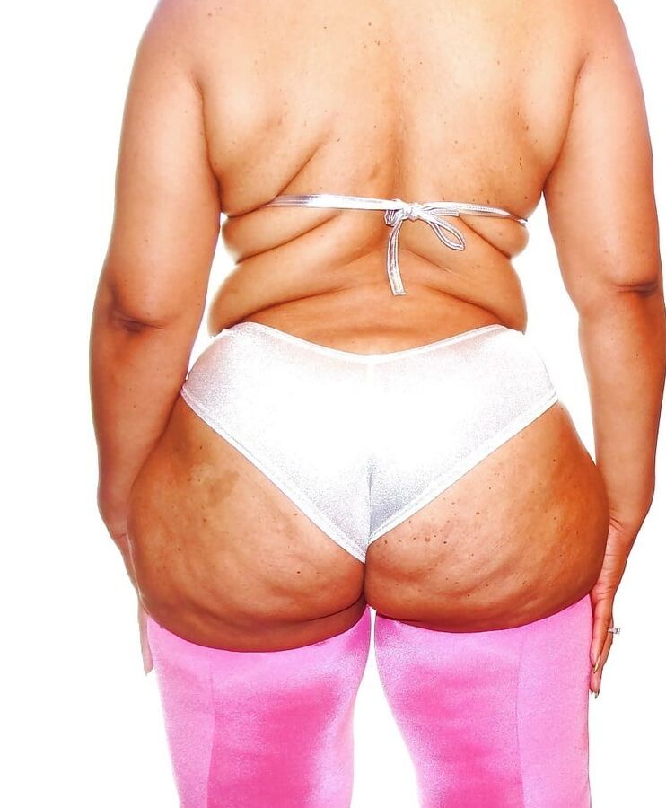 Mega Ebony - Cula