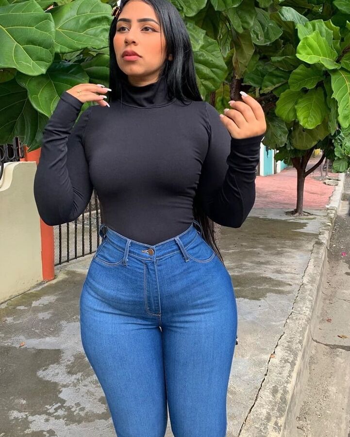 PUTA DO INSTAGRAM: Karla Abreu