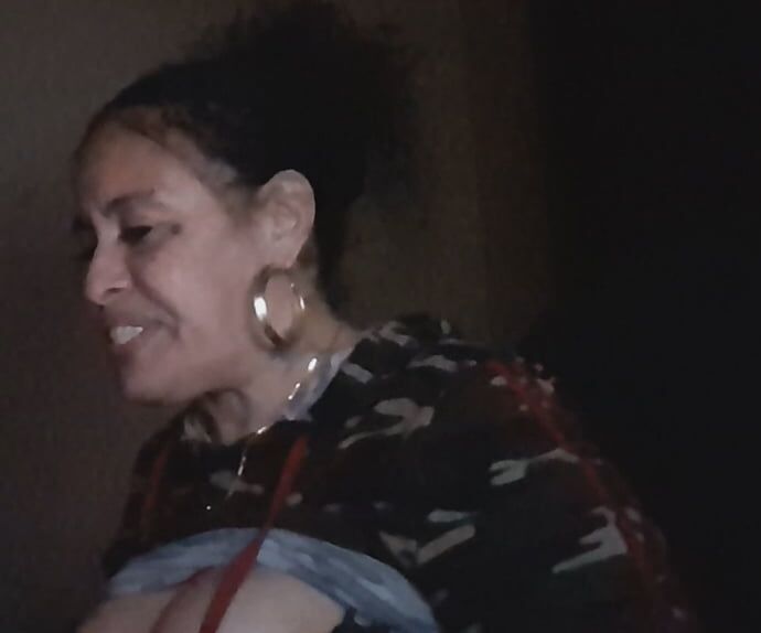 Bronx Dominican MILF Nikki slobbing on cock