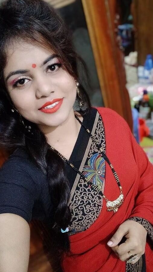 Modern look in sexy didi neha