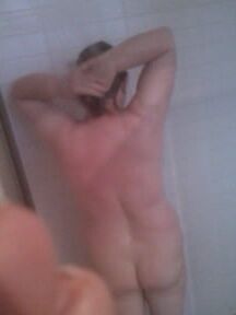 Big mature rear in shower