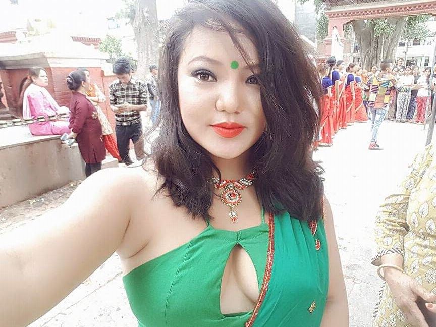 NEPALI HORNY SINGER HOT PIXS