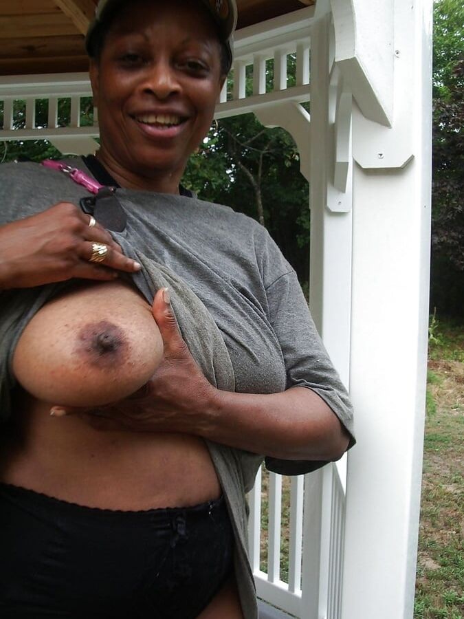 Bbw mix (Black flashing women)