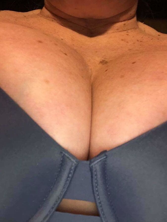 Friends Tits