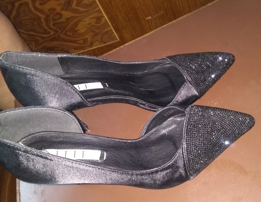MY WIFE&;S SEXY HEELS
