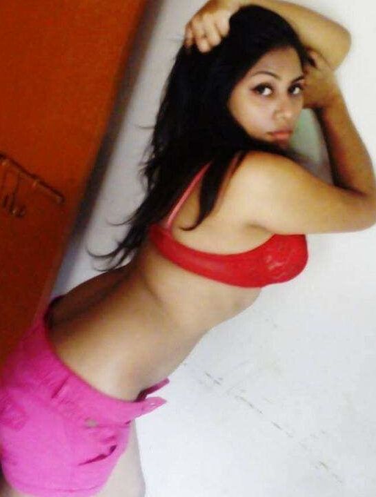 Desi Hot model pic
