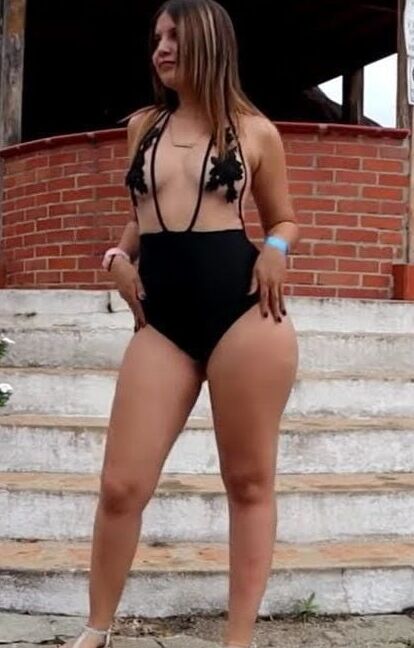 Hot Girl.