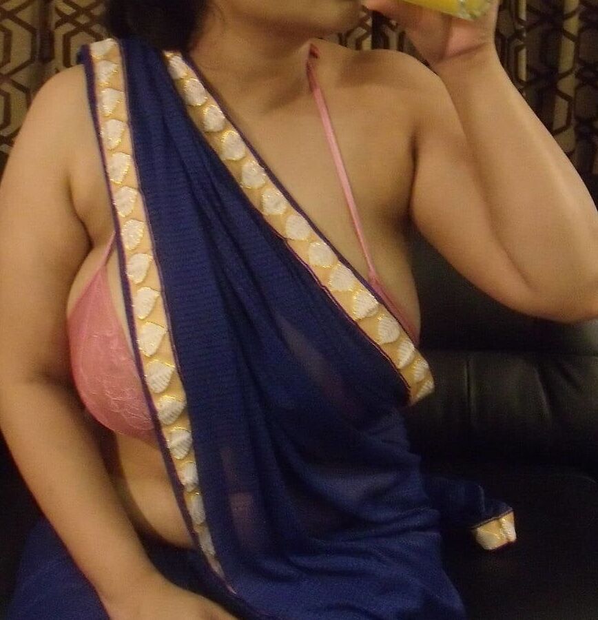 HOT BIG BOOBSWALI BHABHI