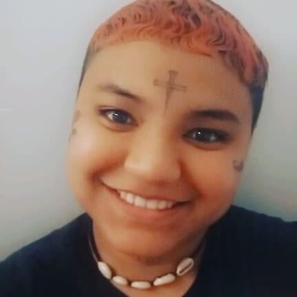 Love and suck my tits
