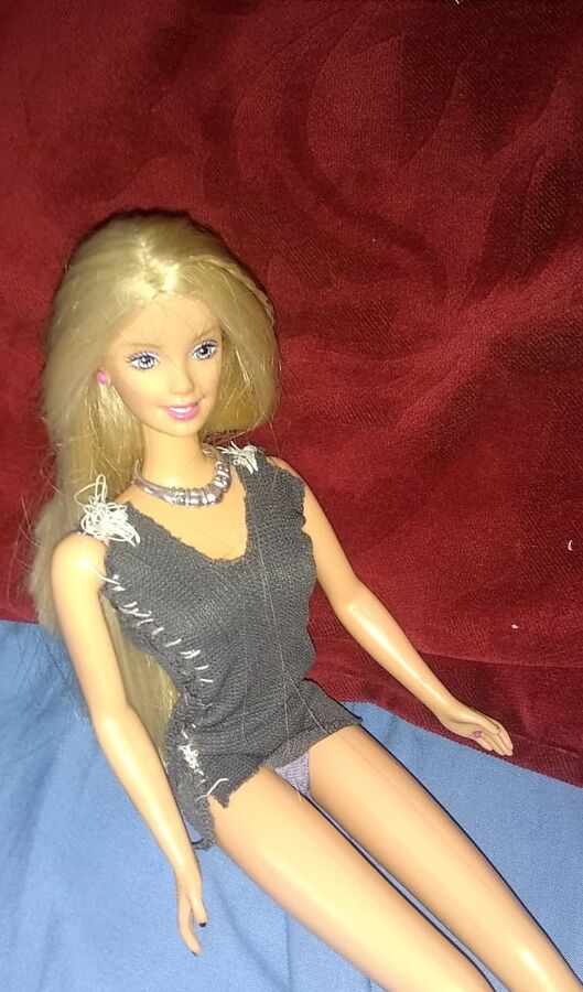 Barbie Doll junio