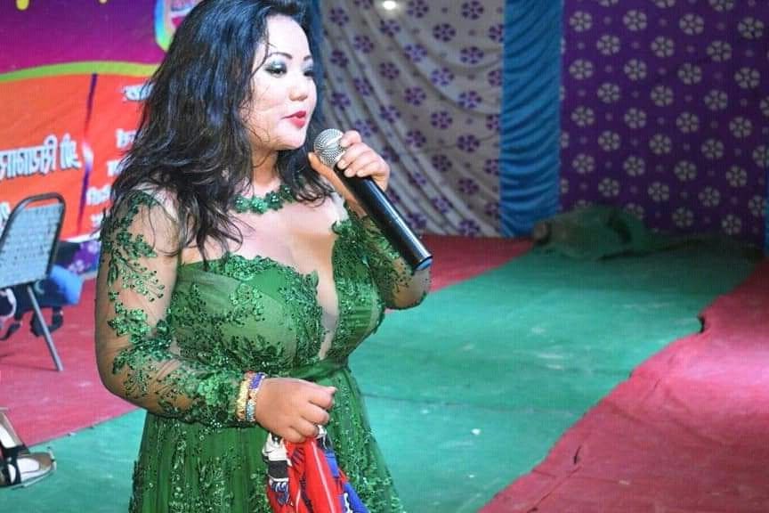 NEPALI HORNY SINGER HOT PIXS