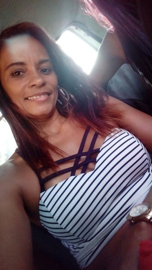 MILF Gloria