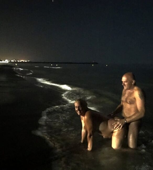 Plage et Village naturiste